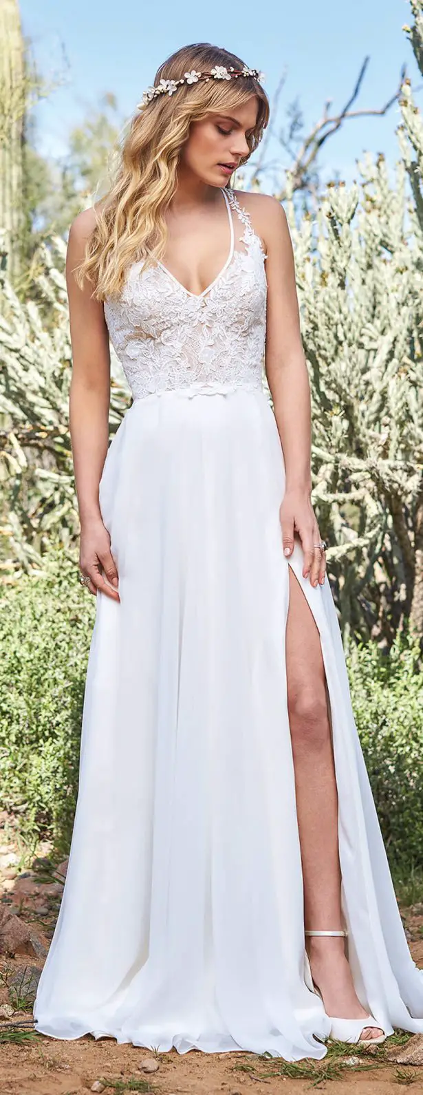 30 Bohemian Wedding Dresses That Will Take Your Breath Away