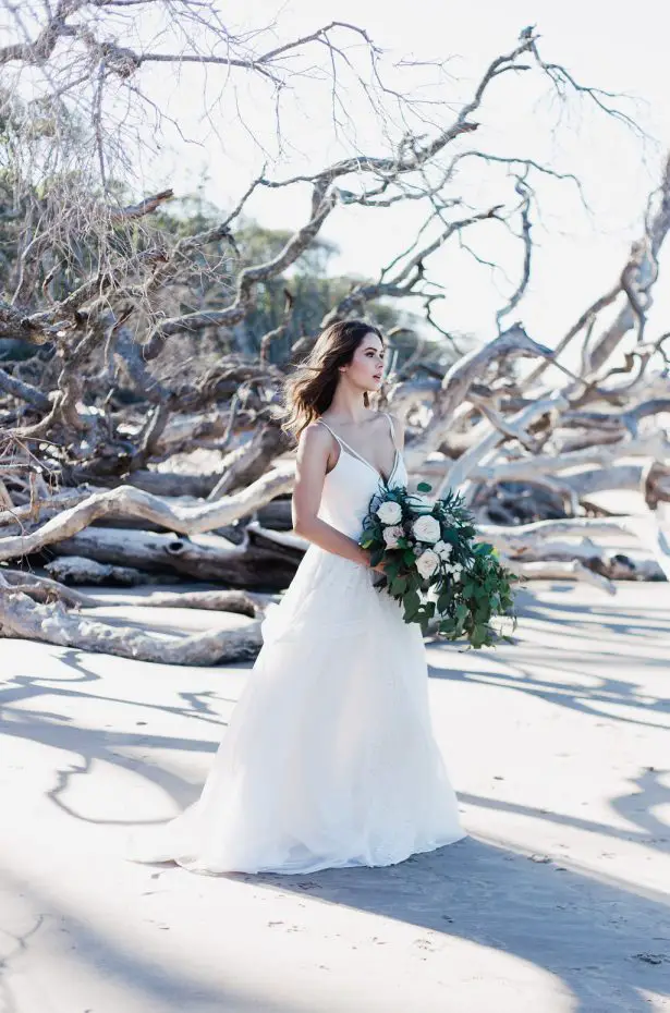 Beach Driftwood Wedding Inspiration - Alondra Vega Photography