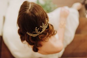 Bride Hairpiece - Dos de Corazones Photography