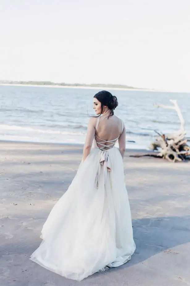 Sophisticated Bride - Alondra Vega Photography