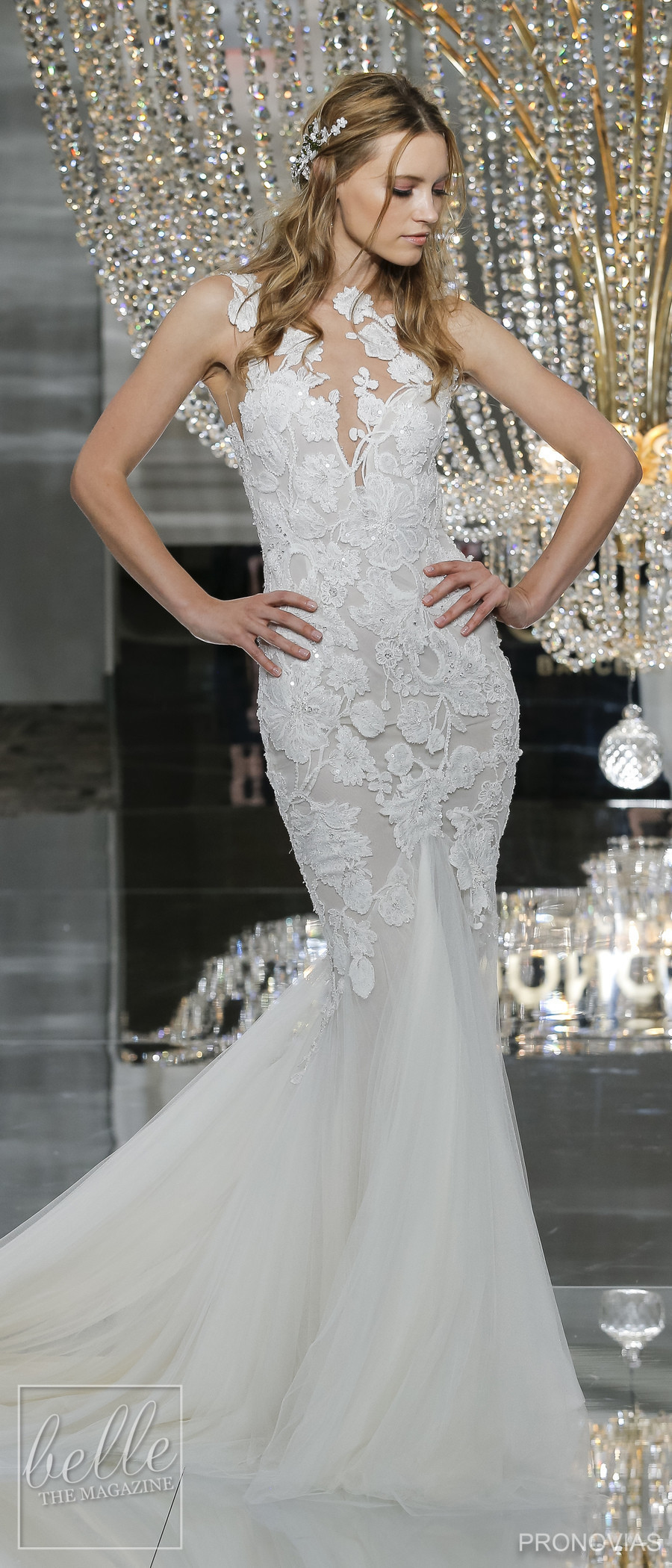 atelier-pronovias-2017-collection-new-york-bridal-fashion-show-highlights-wedding-inspirasi