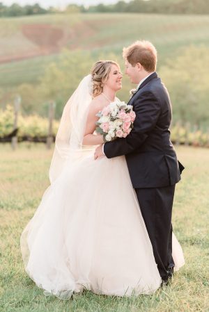 blush winery wedding - Alicia Lacey Photography