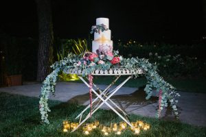 Boho wedding cake table - Photography: Irene Fucci