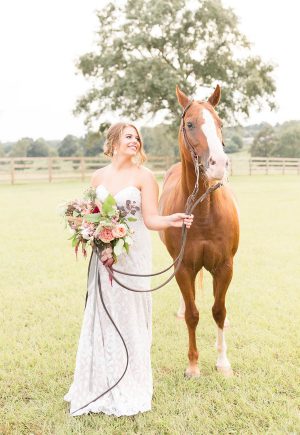 Bride and Horse - Alexi Lee Photography