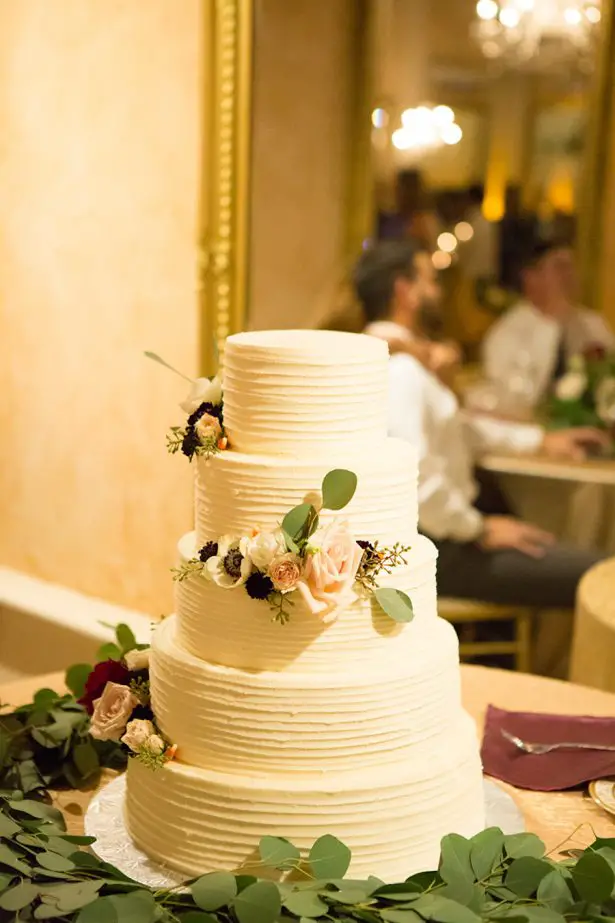 Classic Wedding Cake - Paige Vaughn Photography