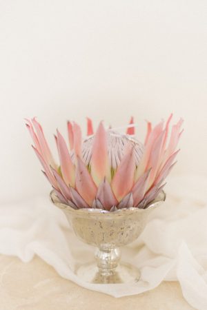 Protea Wedding centerpiece - Photography: Irene Fucci