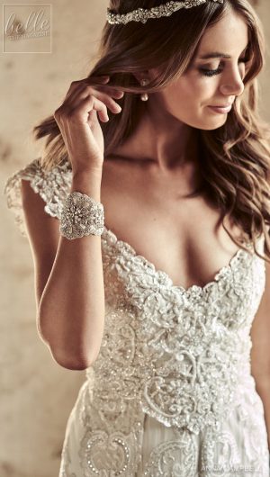 Wedding Dress by Anna Campbell Eternal Heart collection 2018 #weddingdress