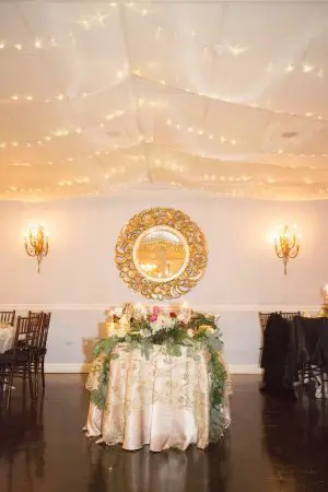 Elagant Wedding sweetheart table - Anna Schmidt Photography