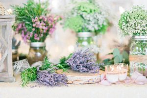 Garden Wedding Decor - Donna Lams Photo