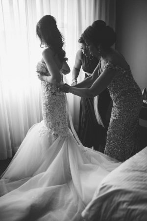Getting ready wedding pictures - Julian Ribinik Photography
