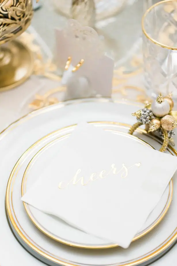 Holiday Wedding Decor - Lula King Photography
