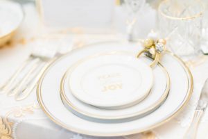 Holiday Wedding Plate Setting - Lula King Photography