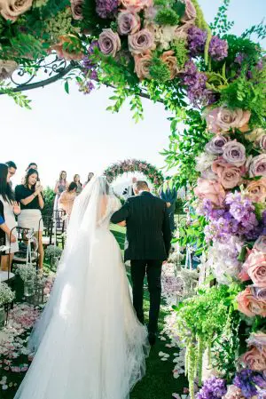 Outdoor Wedding Arch - Donna Lams Photo