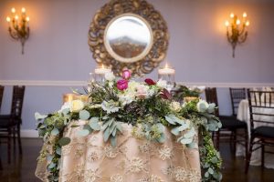 Wedding sweetheart table - Anna Schmidt Photography