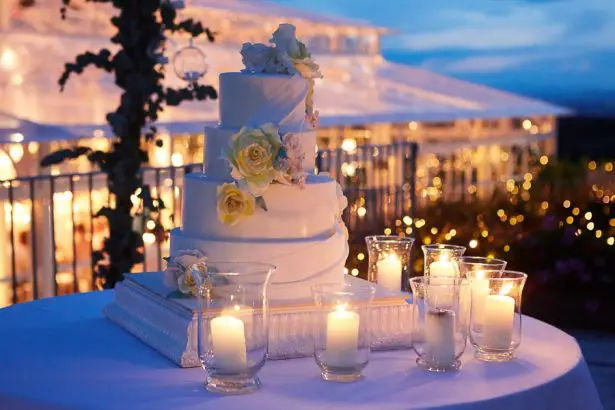 Classic Wedding cake - Photography: Studio Bonon