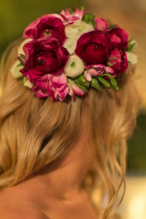 Natural flowers bridal hadpiece - Emily Leis Photography