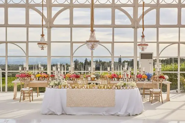 Rustic and glamorous wedding decor - Photography: Studio Bonon