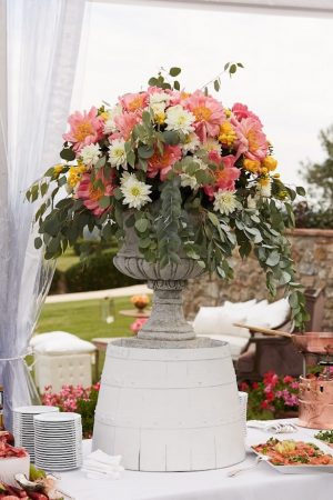 Rustic wedding flowers - Photography: Studio Bonon