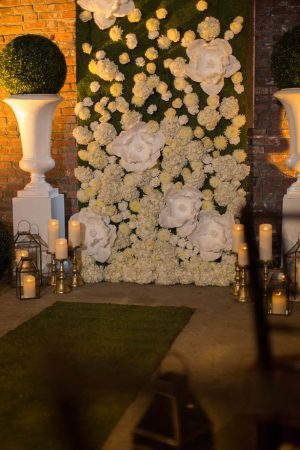 Wedding floral wall - Emily Leis Photography