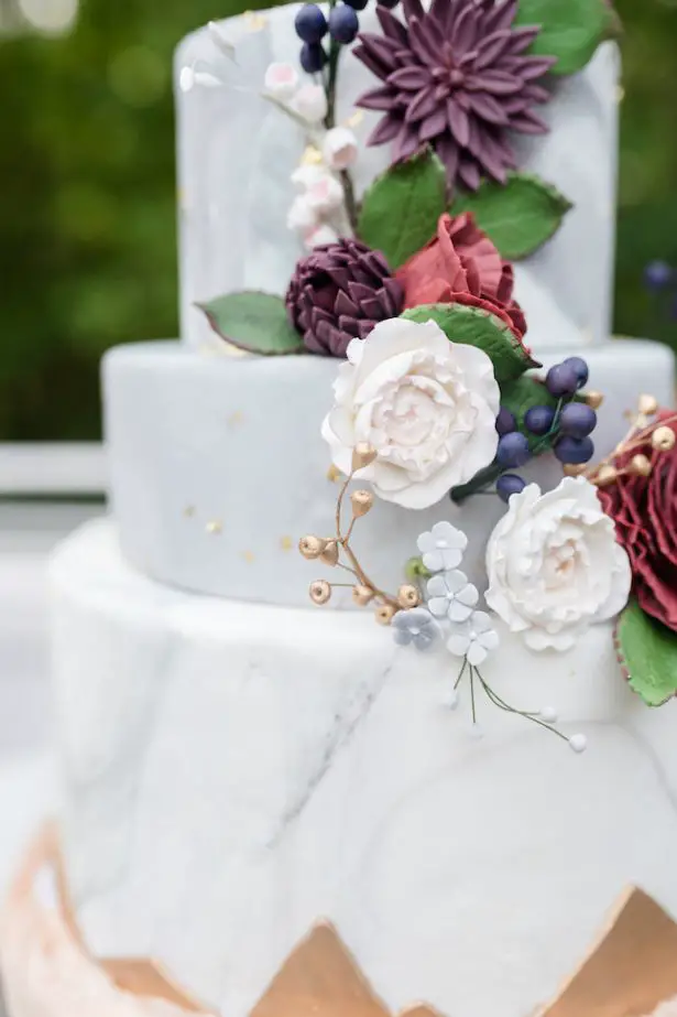 Bold and Romantic Wedding Cake - KVC Photography