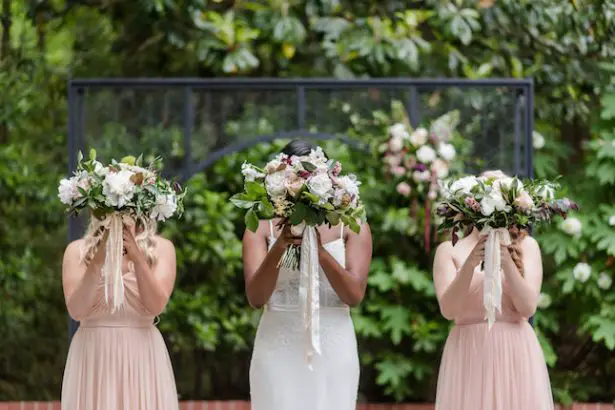 Bold and romantic wedding bouquets - KVC Photography