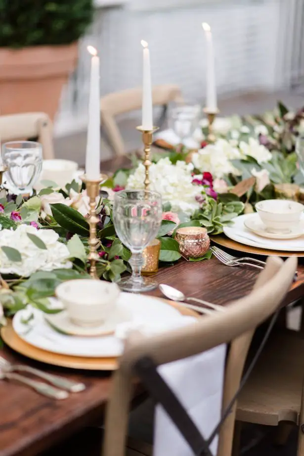 Bold and romantic wedding table decor - KVC Photography