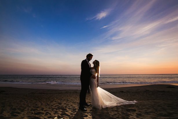 Beach wedding- Photography: Callaway Gable