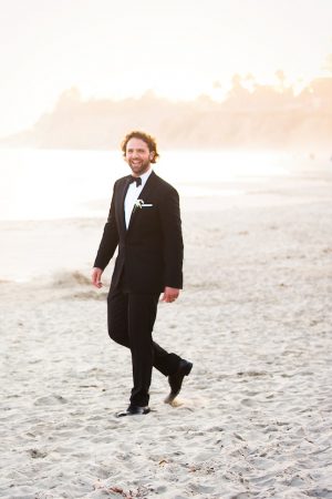 Beach wedding groom- Photography: Callaway Gable