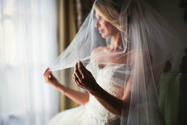 Wedding veil - Photography: Callaway Gable