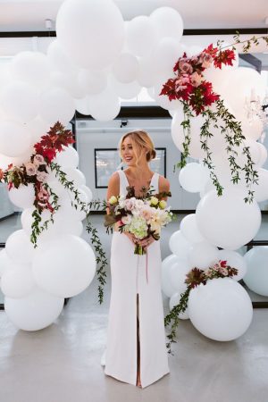 Wedding Balloon Arch - Photo: Beck Rocchi Photography