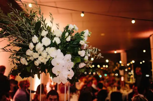 White and greeen wedding centerpiece - Photography: Prue Franzman