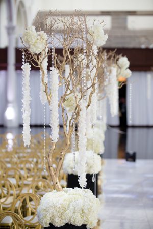 Black White and Gold Glamorous Wedding Ceremony Decorations - Photo: Hollywood Pro Weddings