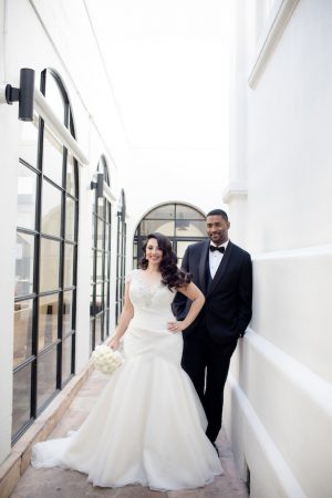 Black and White Glamorous Wedding - Photo: Hollywood Pro Weddings