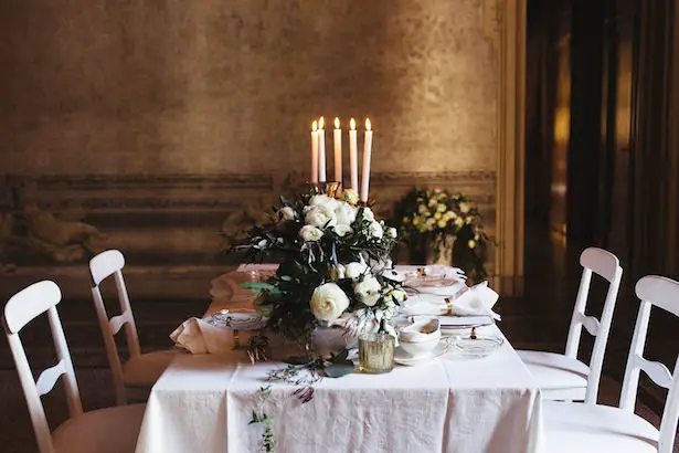 Greek Inspired Modern Wedding Table Decorations- Photography: Miriam Callegari