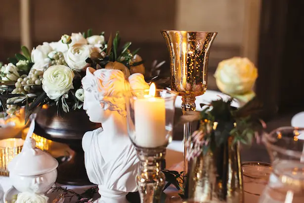 Greek meets Modern Wedding table decorations- Photography: Miriam Callegari