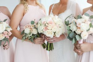 Pink and white wedding bouquets - Lifelong Photography Studio