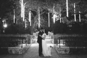 Romantic wedding photo exit - Photography: Elizabeth Bristol