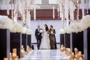 Wedding aisle - Photo: Hollywood Pro Weddings