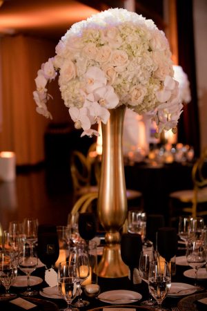 White and Gold Glamorous Tall Wedding Centerpiece - Photo: Hollywood Pro Weddings