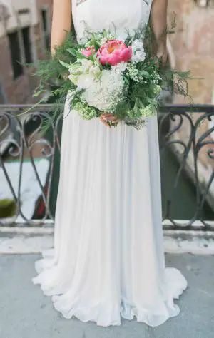 Modern Greenery wedding bouquet - Nora Photography