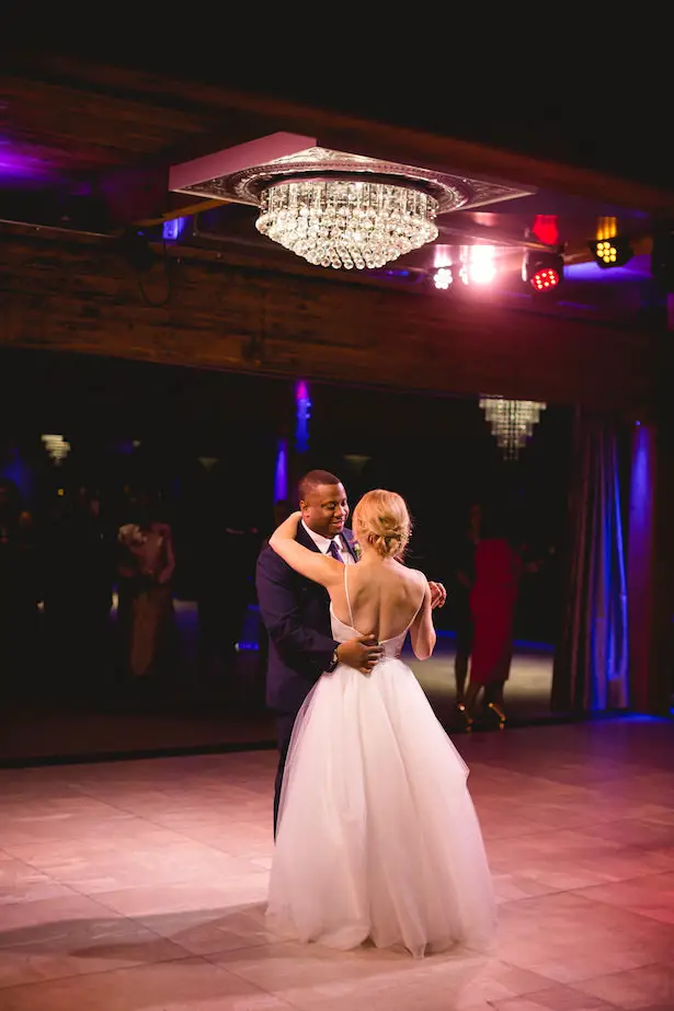 Romantic Wedding Photo - bride and groom first dance - Photography: Rochelle Louise