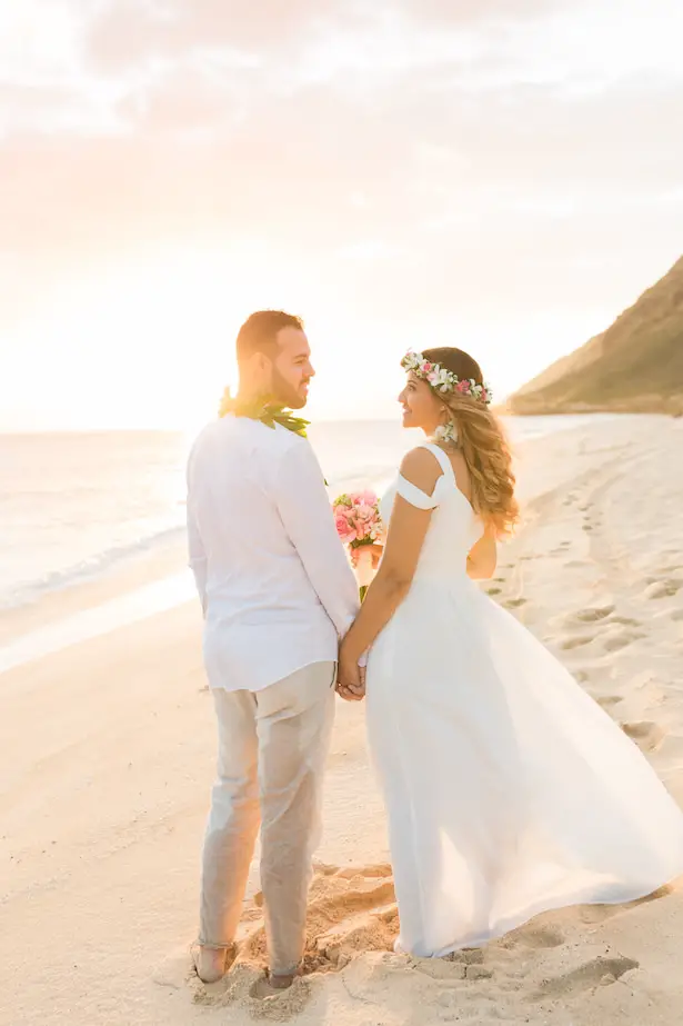 Romantic Beach Destination Wedding A Gorgeous Hawaii Elopement