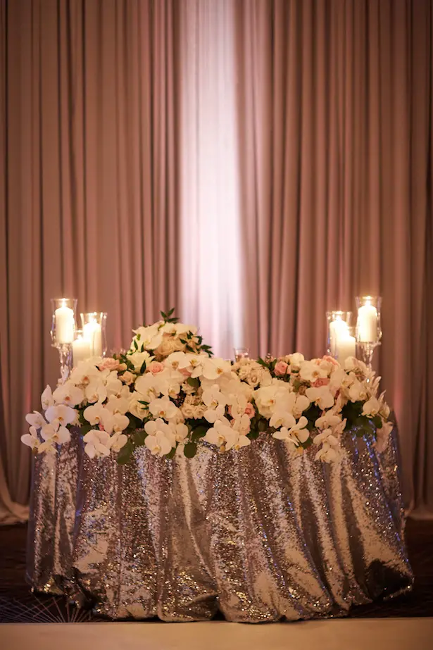 Wedding sweetheart table - Wasio Photography