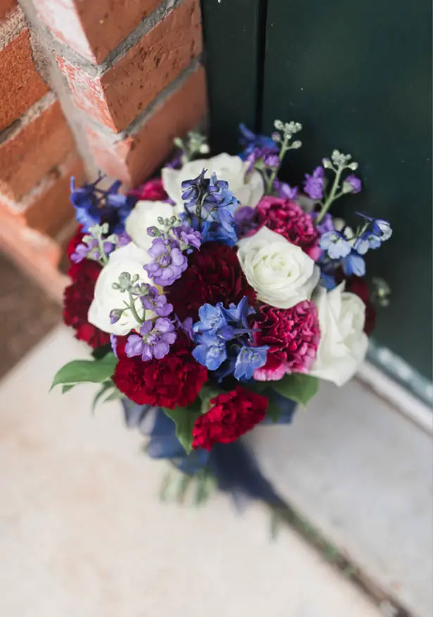 Navy and Burgundy Wedding Bouquet - Photography: Sabel Moments