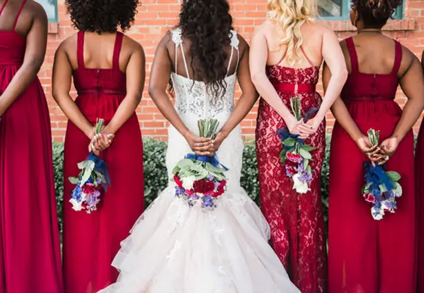 Navy and Burgundy bridesmaid bouquets - Photography: Sabel Moments