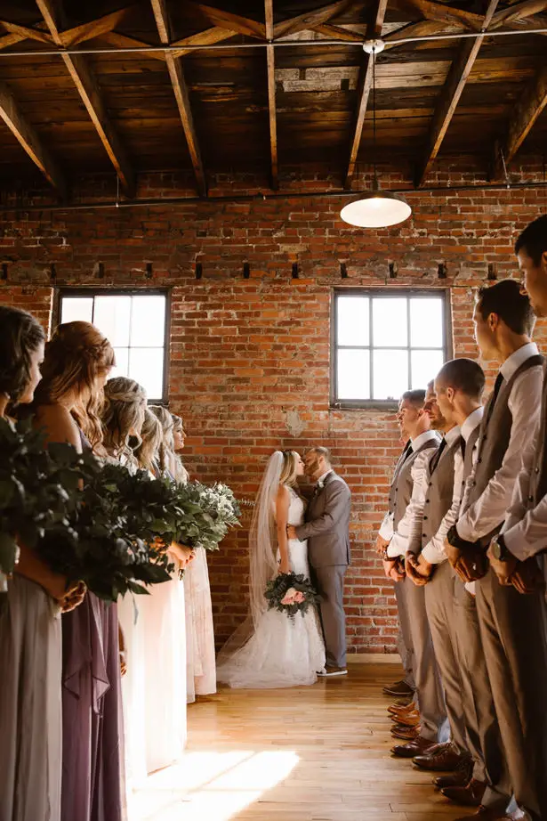 Romantic Wedding Party Photo - T&K PHOTOGRAPHY