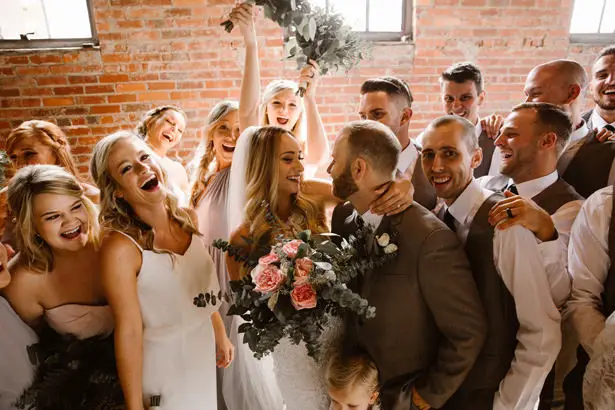Wedding Party Photo Idea - T&K PHOTOGRAPHY
