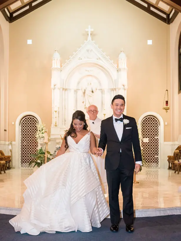 Church wedding ceremony - Flashy Mama Photography