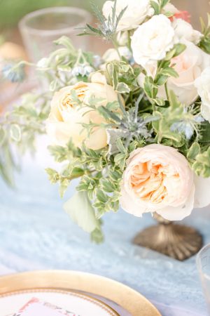 Peach garden rose wedding centerpiece - Idalia Photography