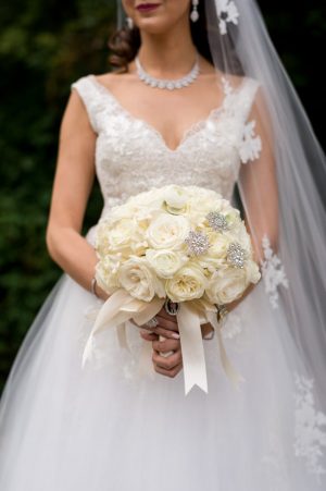 White rose classic wedding bouquet - Photographer: Julia Franzosa
